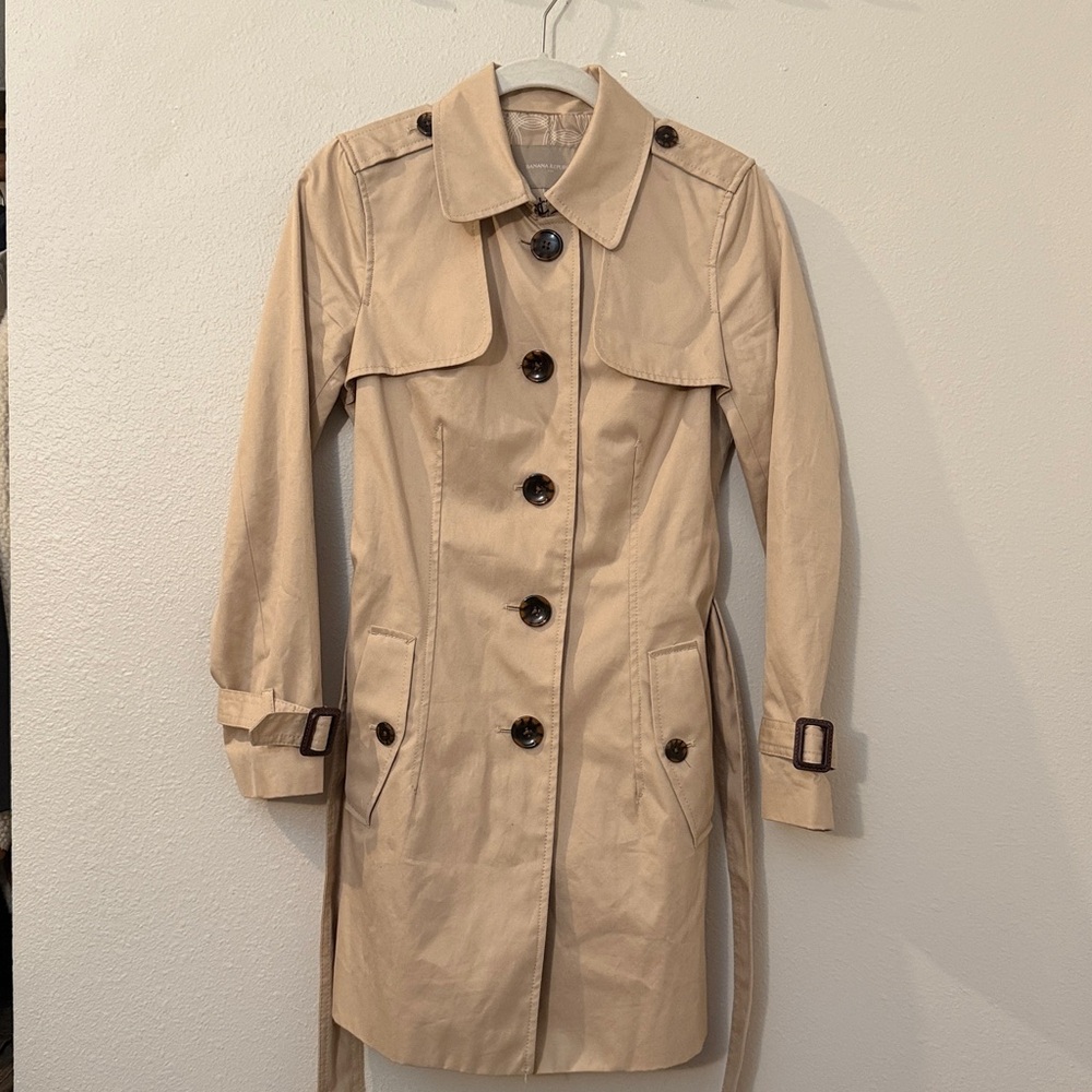 Banana Republic trench coat XS